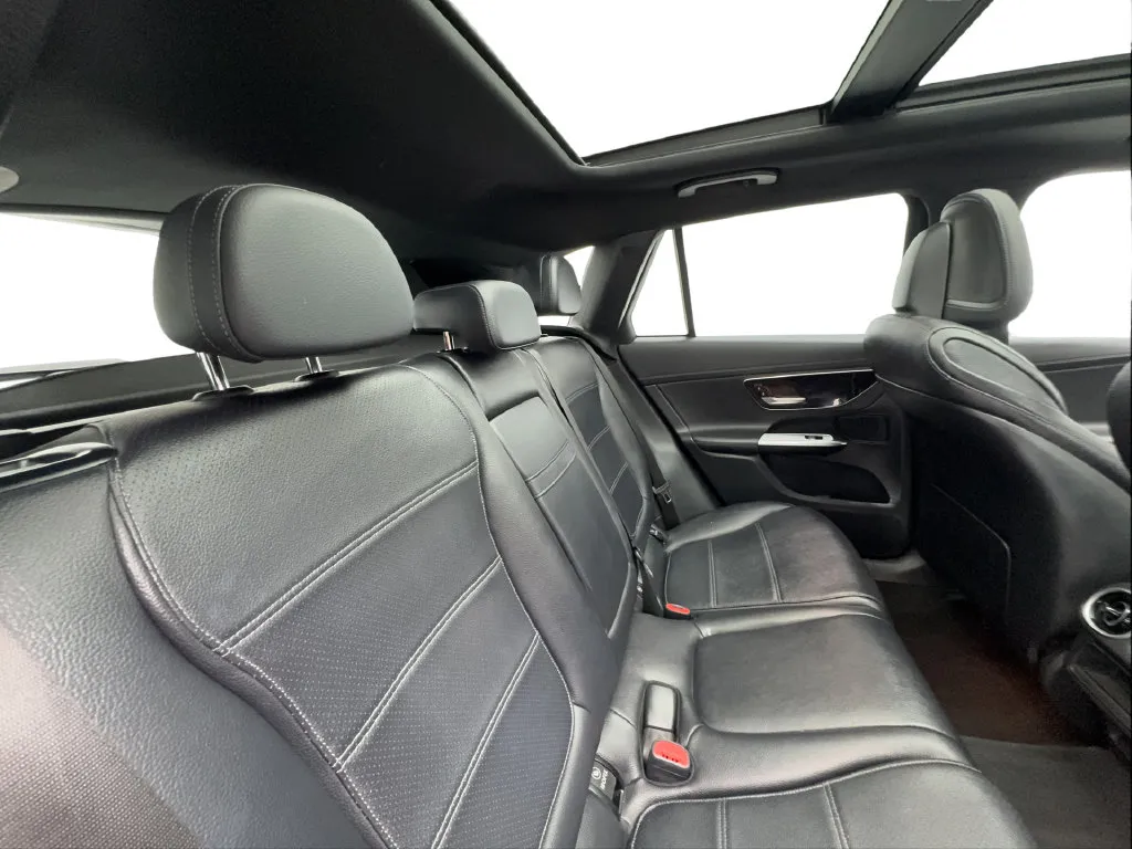 Mercedes-Benz GLC photo 30