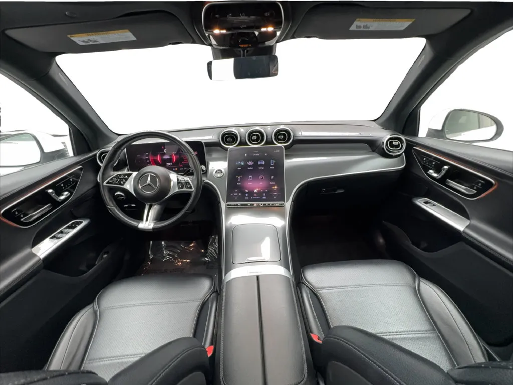 Mercedes-Benz GLC photo 39