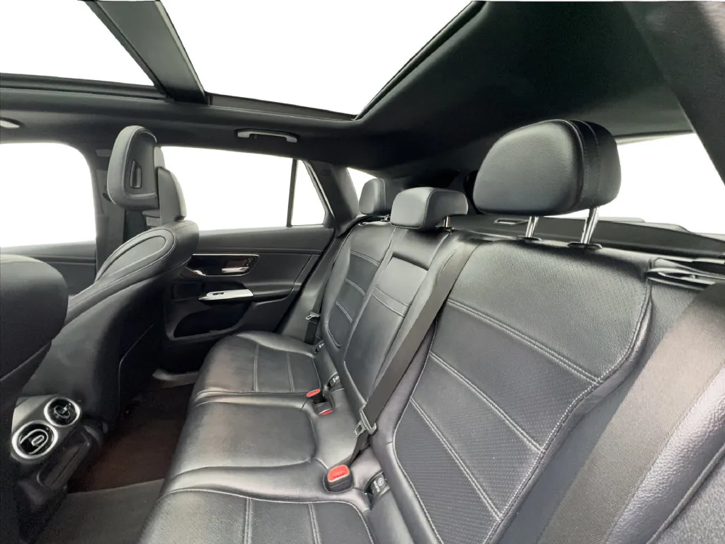 Mercedes-Benz GLC photo 27