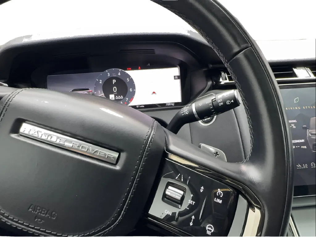 Land Rover Range Rover Velar photo 46