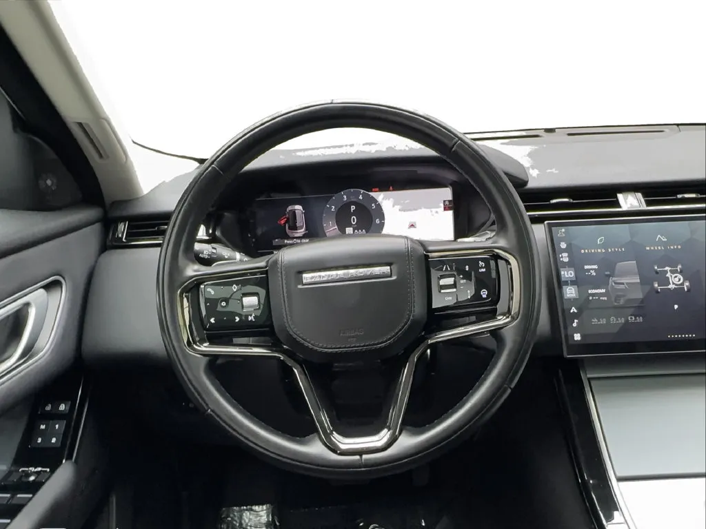 Land Rover Range Rover Velar photo 41