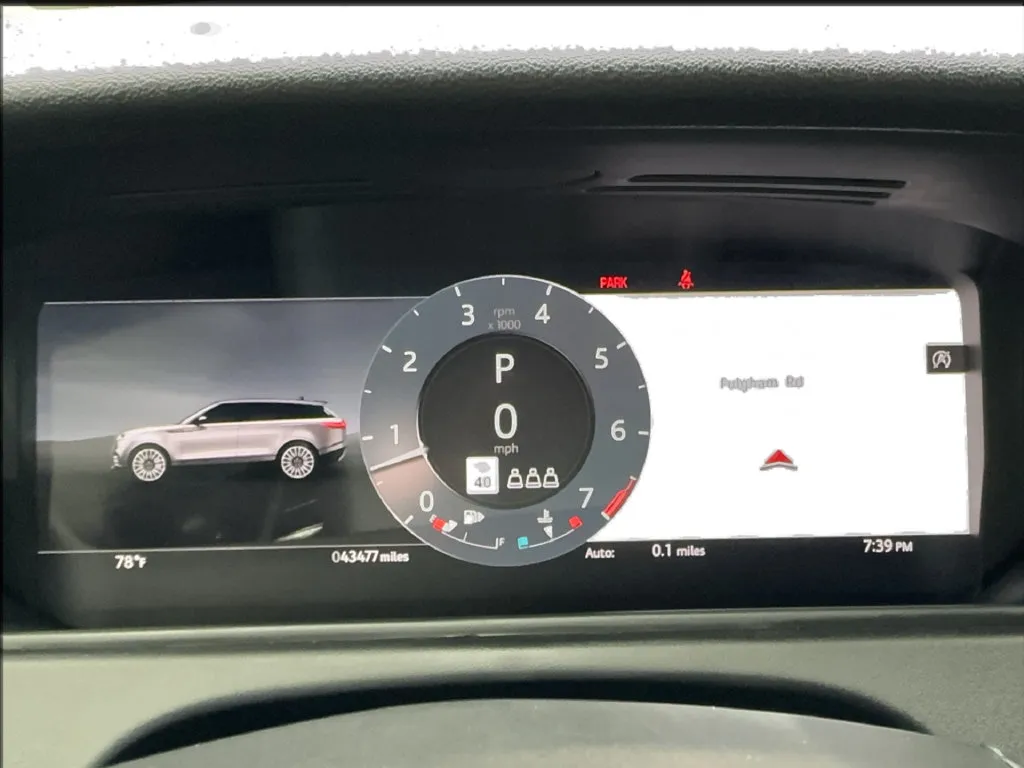 Land Rover Range Rover Velar photo 45