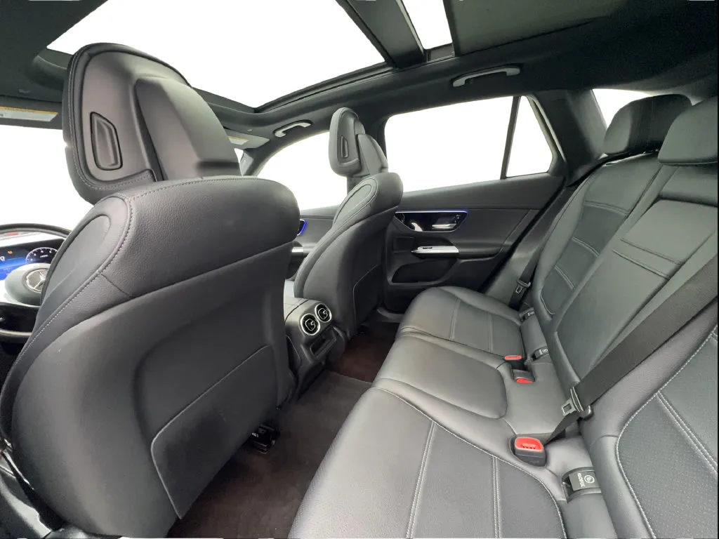 Mercedes-Benz GLC photo 30