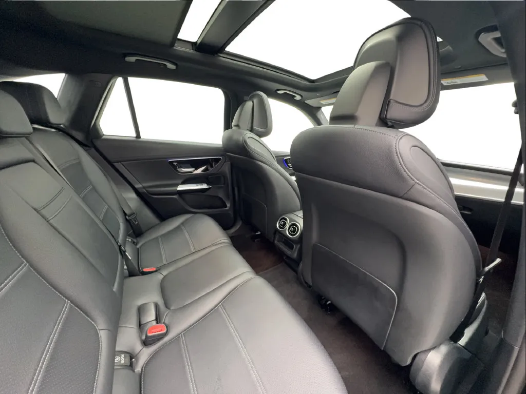 Mercedes-Benz GLC photo 34