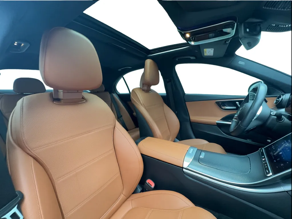 Mercedes-Benz C-Class photo 30