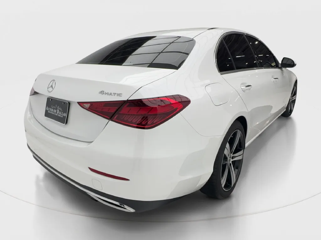 Mercedes-Benz C-Class photo 8