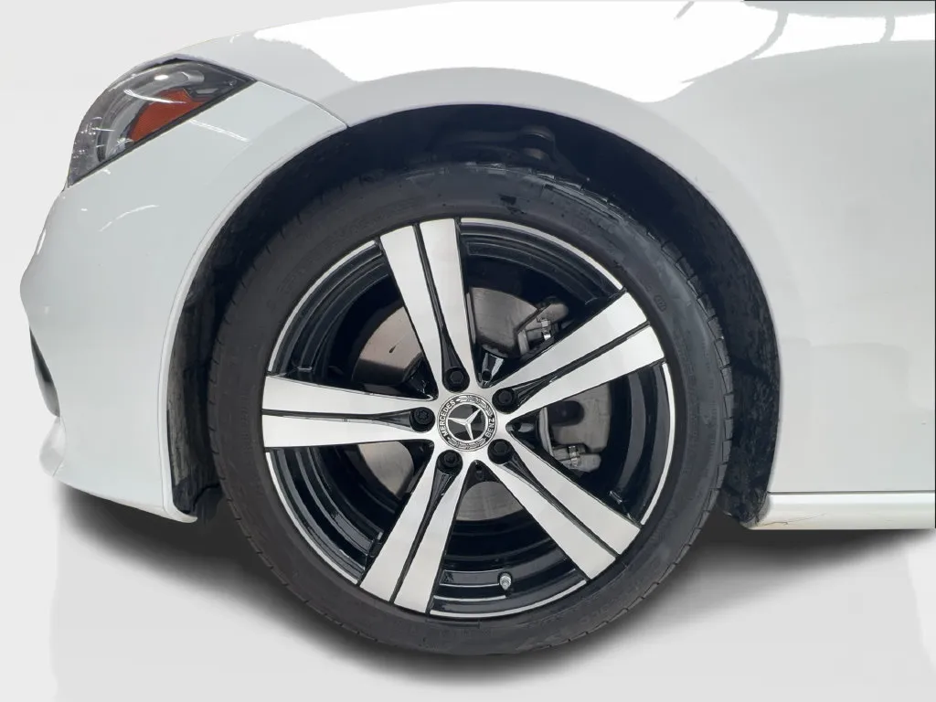 Mercedes-Benz C-Class photo 14