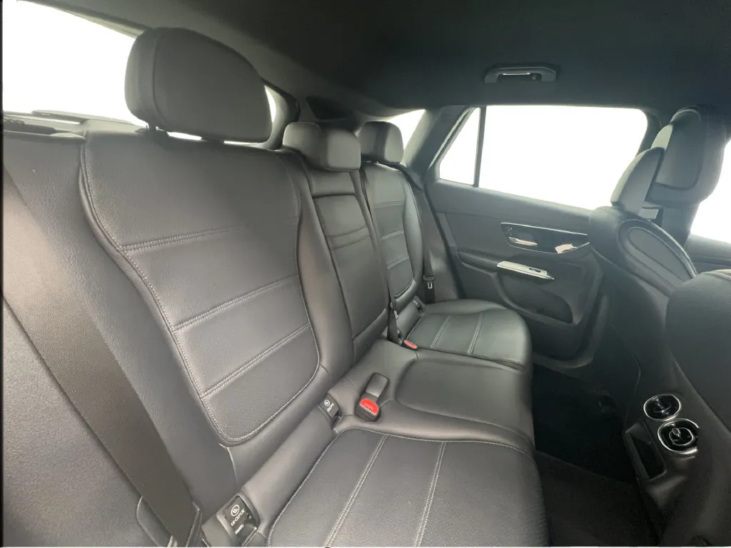 Mercedes-Benz GLC photo 27