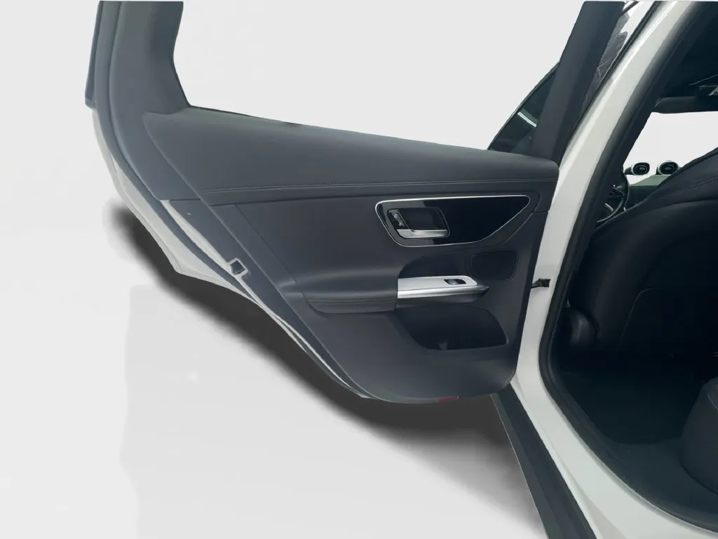 Mercedes-Benz GLC photo 25