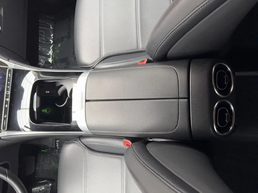 Mercedes-Benz GLC photo 34