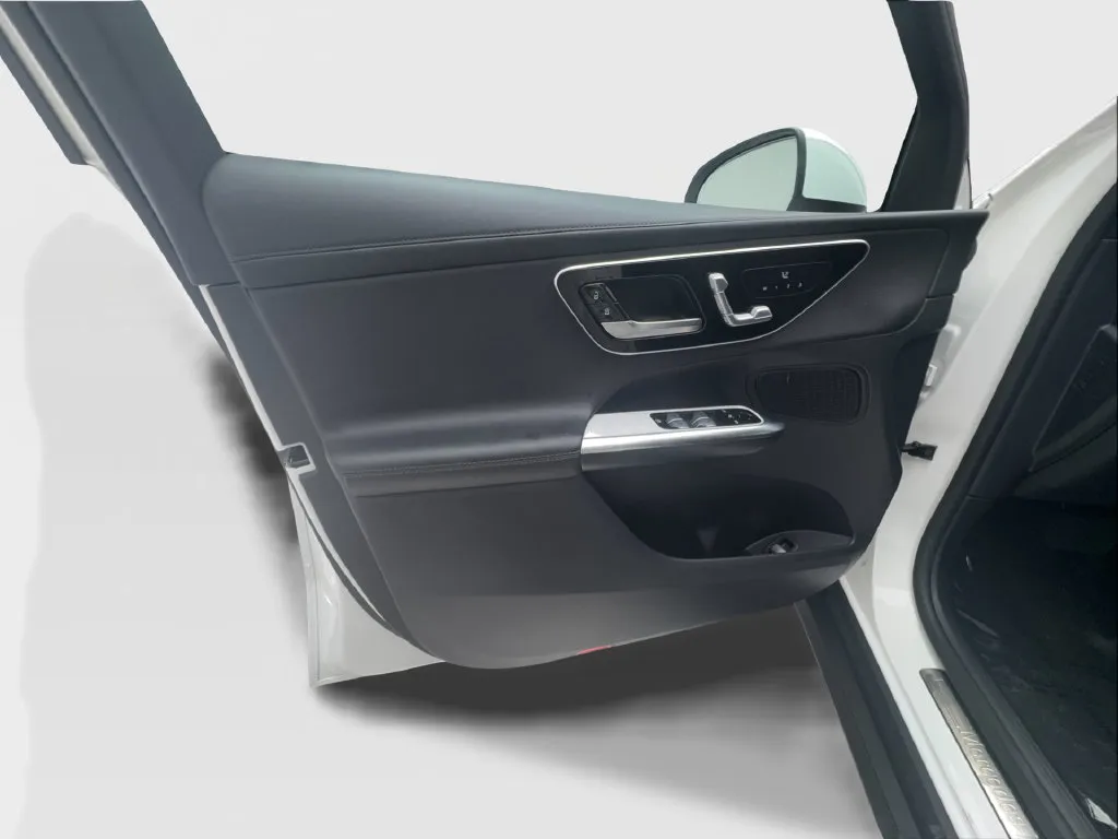 Mercedes-Benz GLC photo 21