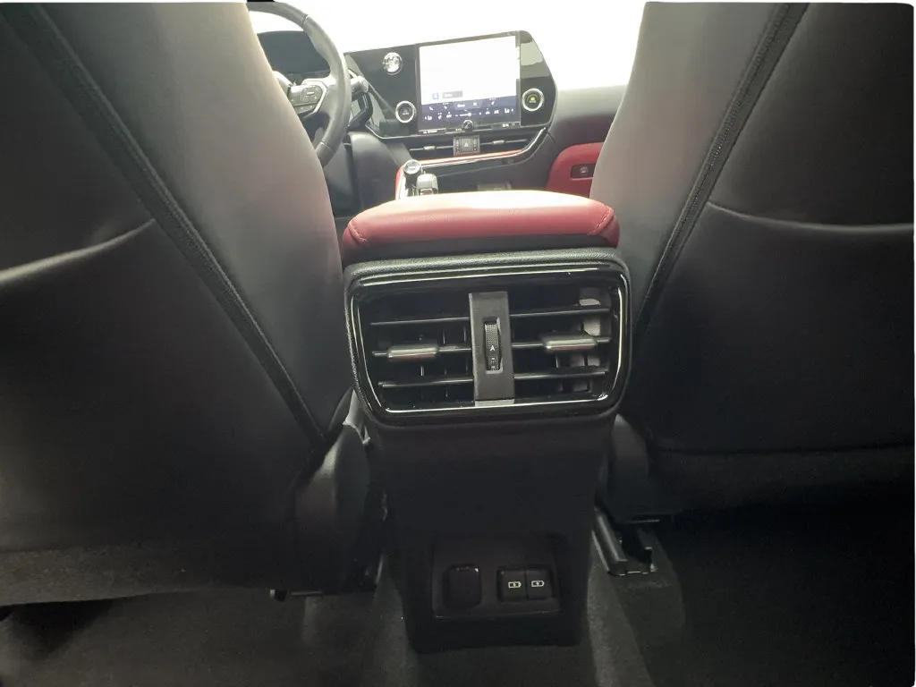 Lexus NX photo 43