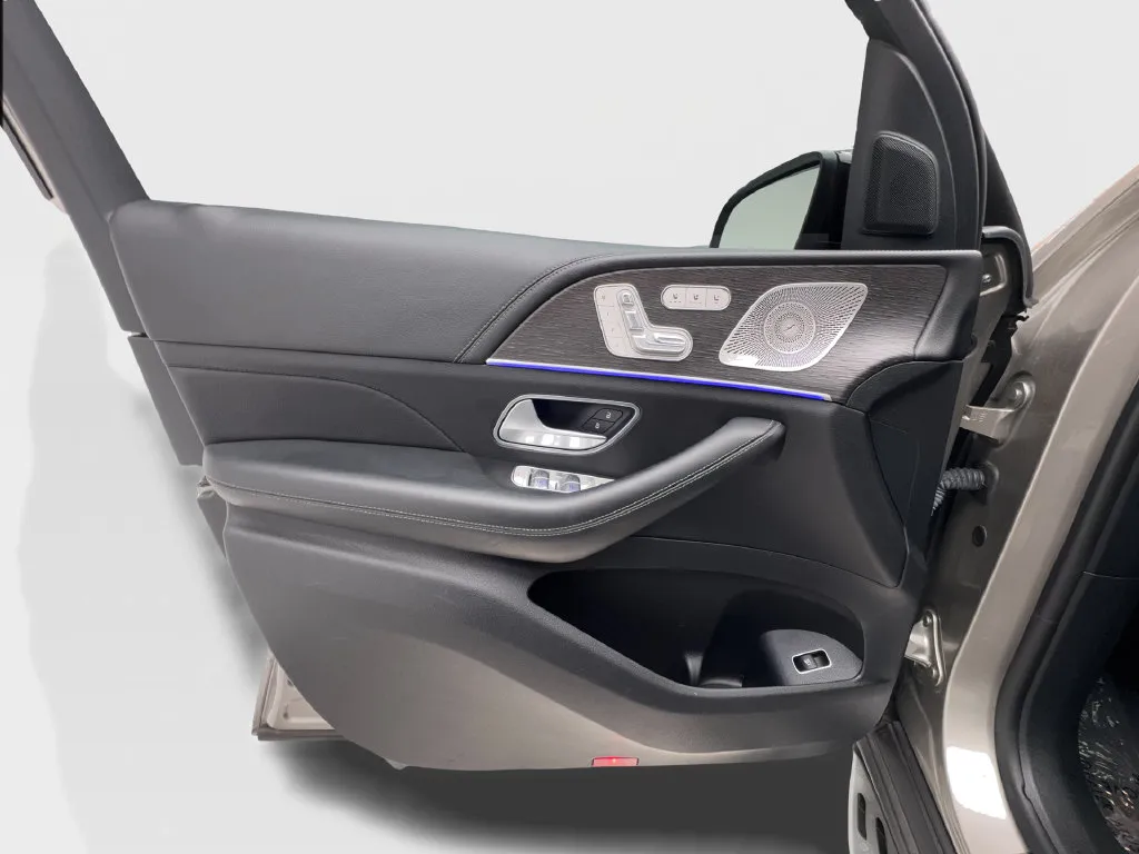 Mercedes-Benz GLE photo 26