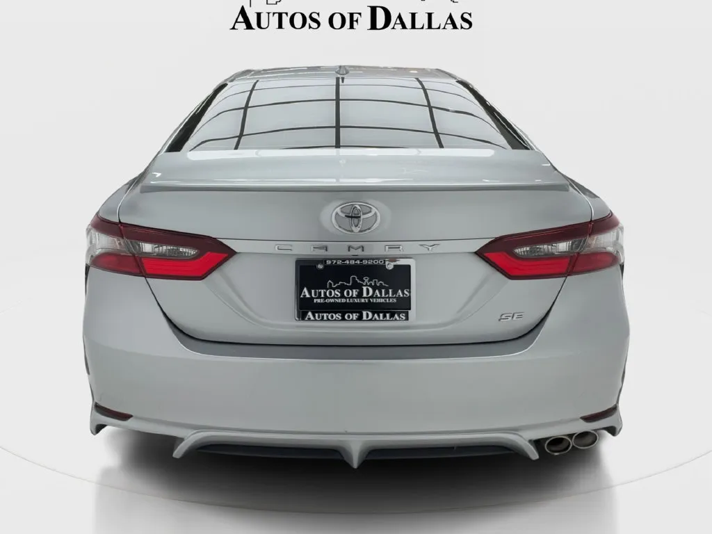 Toyota Camry photo 10