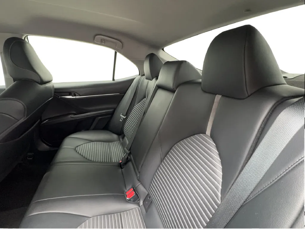 Toyota Camry photo 27