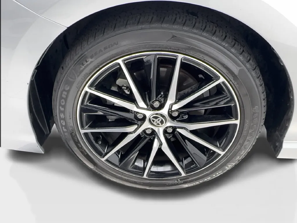 Toyota Camry photo 14