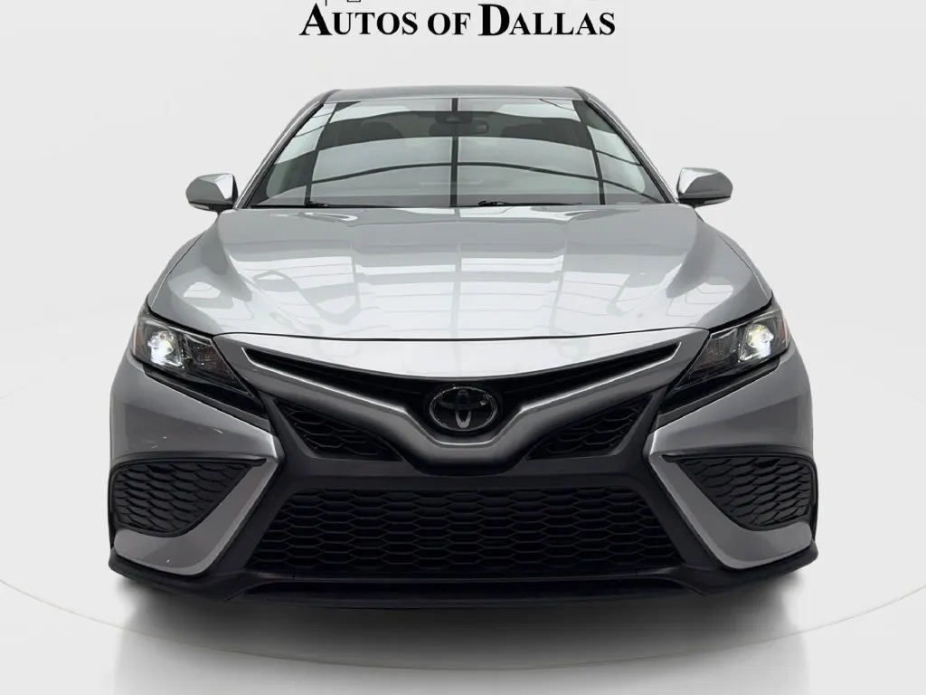 Toyota Camry photo 4