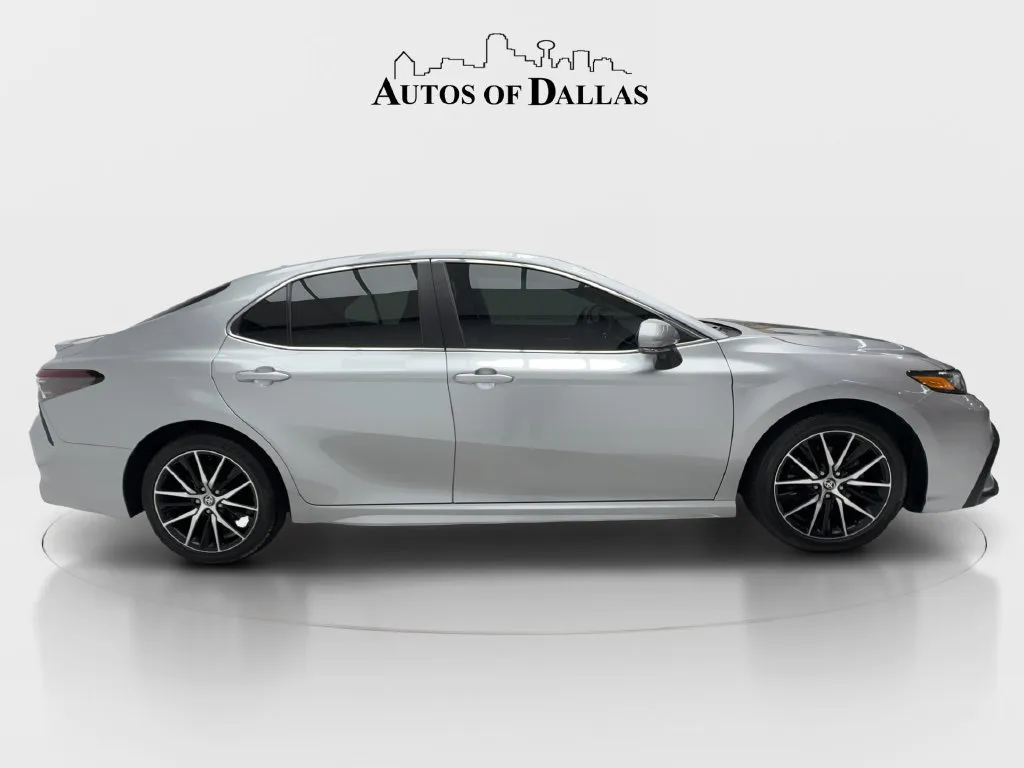 Toyota Camry photo 7
