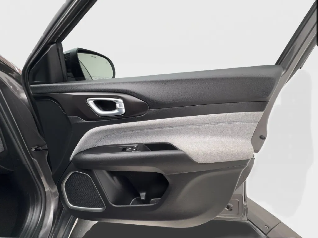 Jeep Compass photo 34