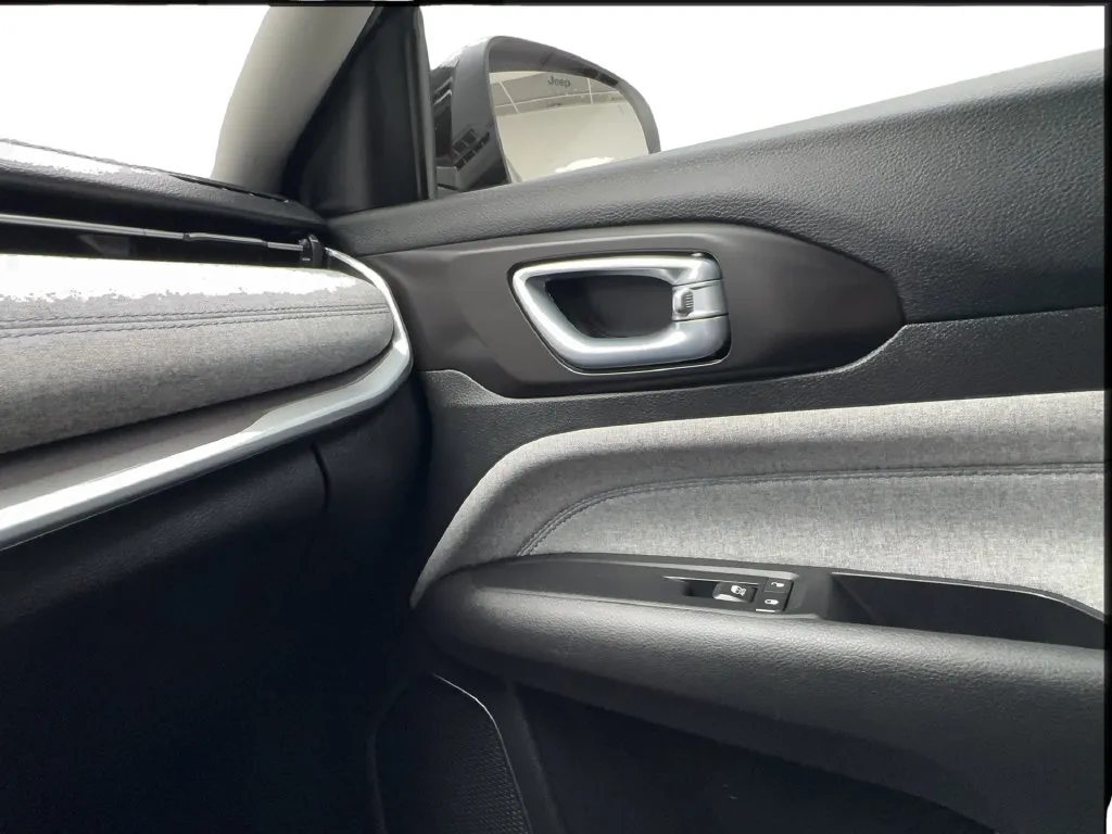 Jeep Compass photo 46
