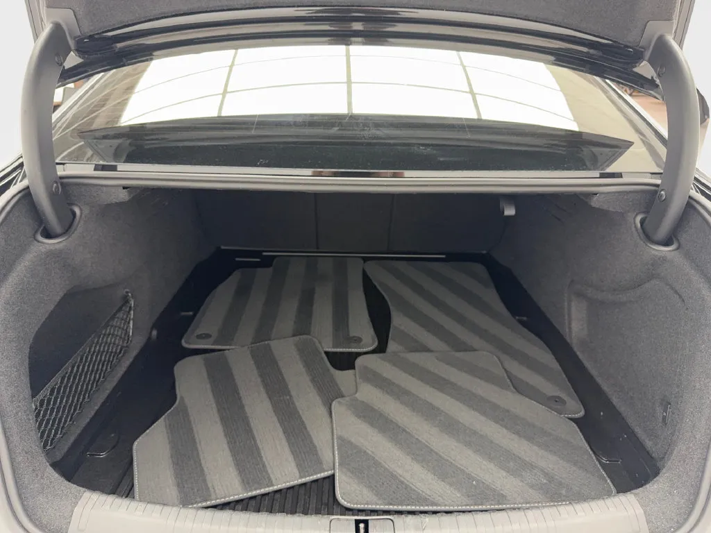 Audi A6 photo 18