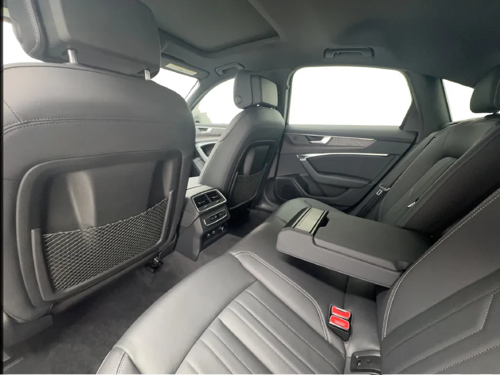 Audi A6 photo 23