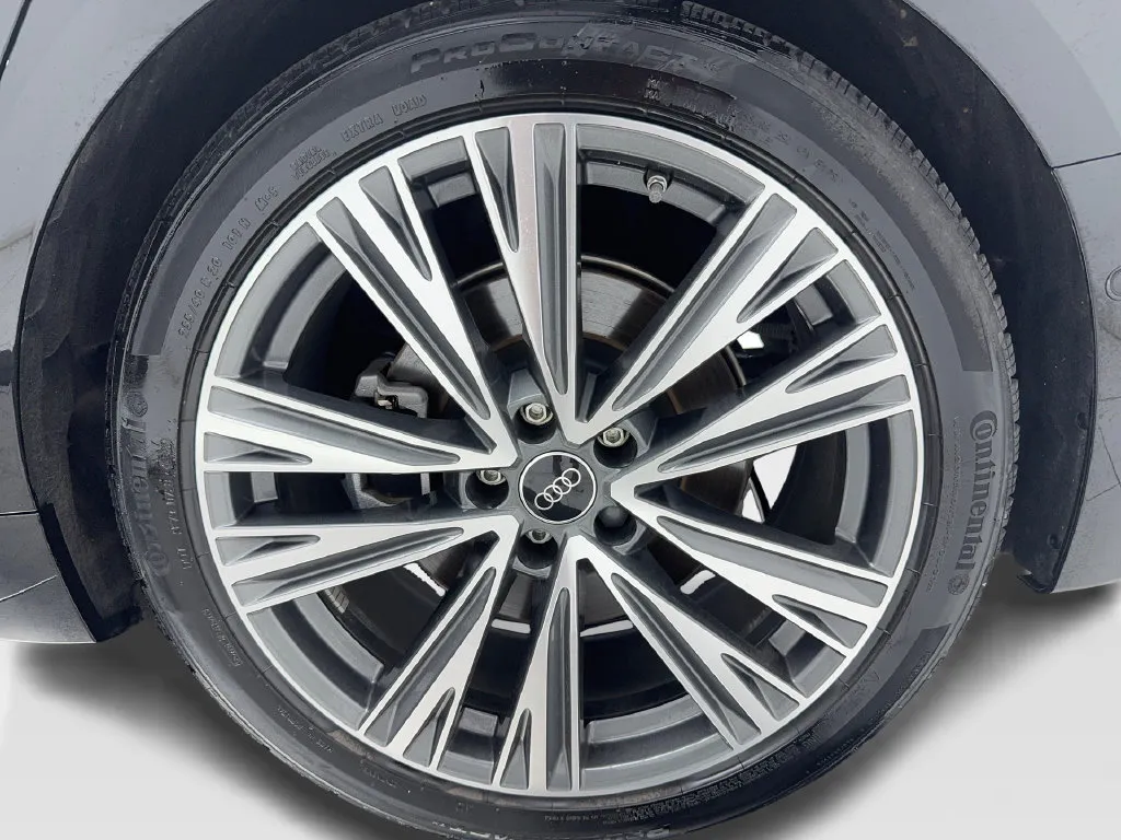 Audi A6 photo 14