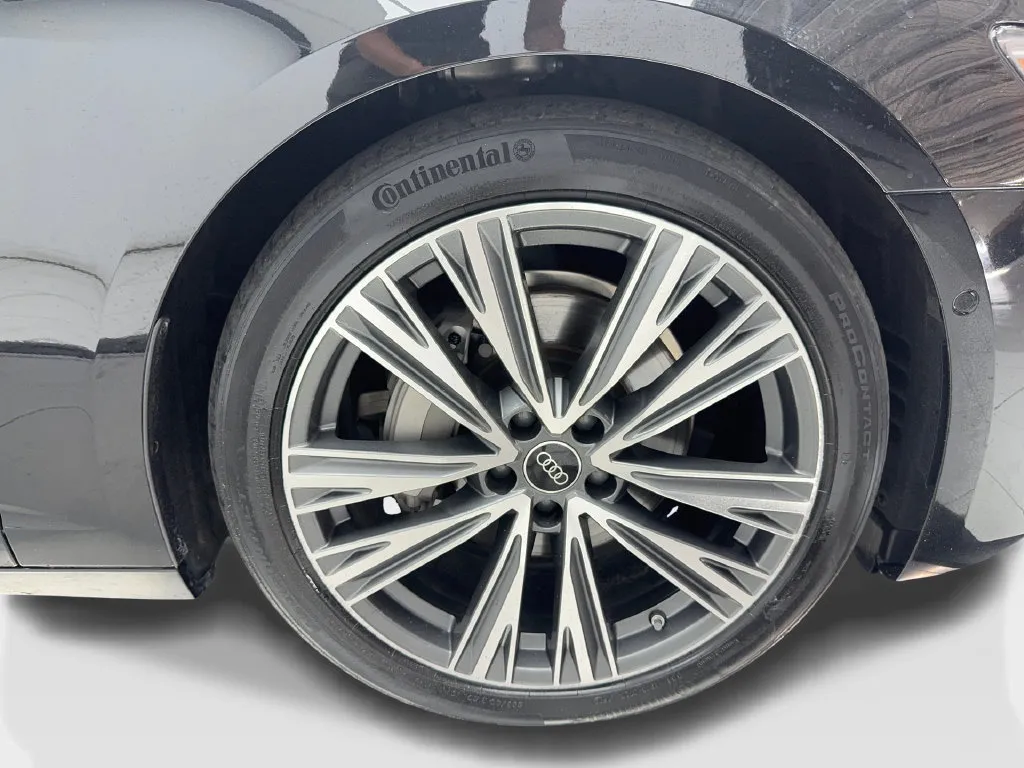 Audi A6 photo 16