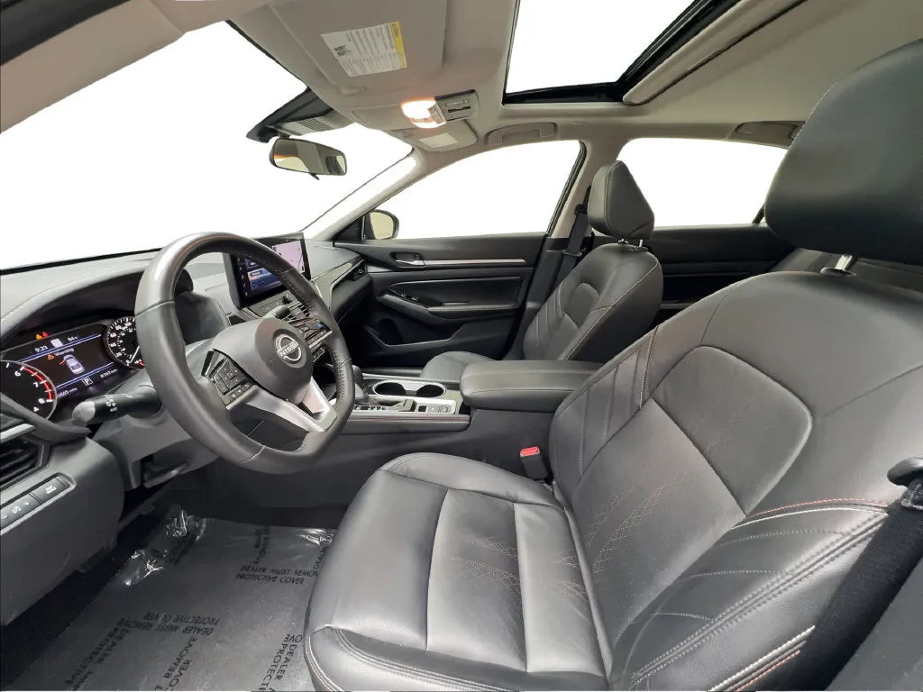 Nissan Altima photo 22