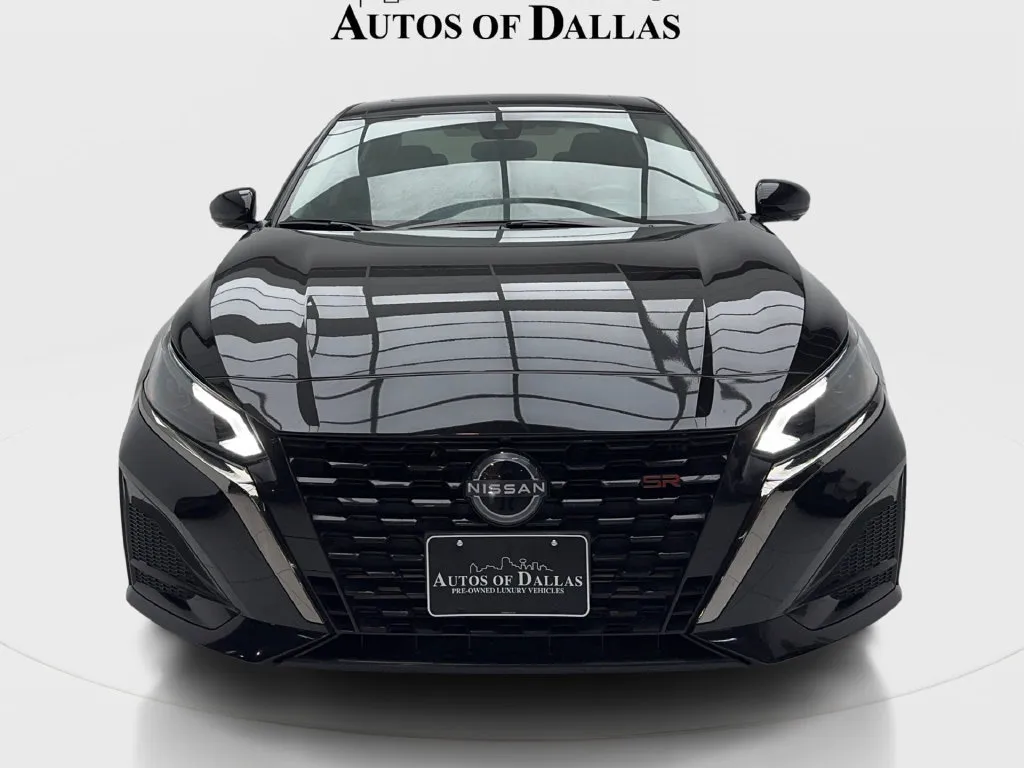 Nissan Altima photo 4