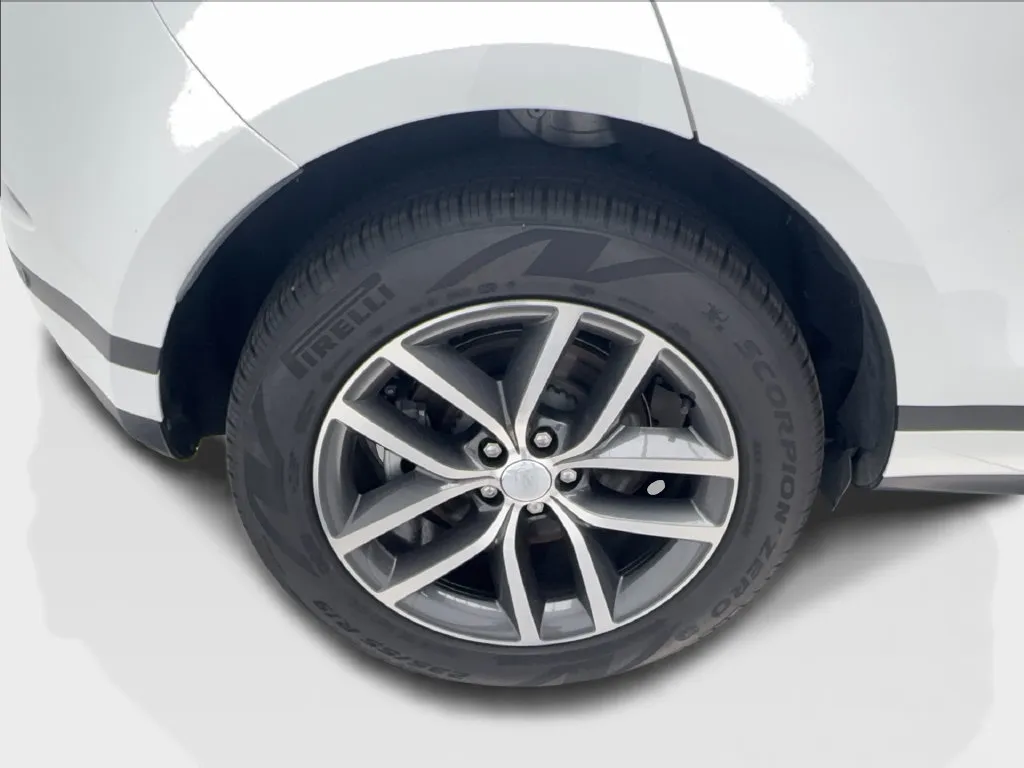 Land Rover Range Rover Evoque photo 16