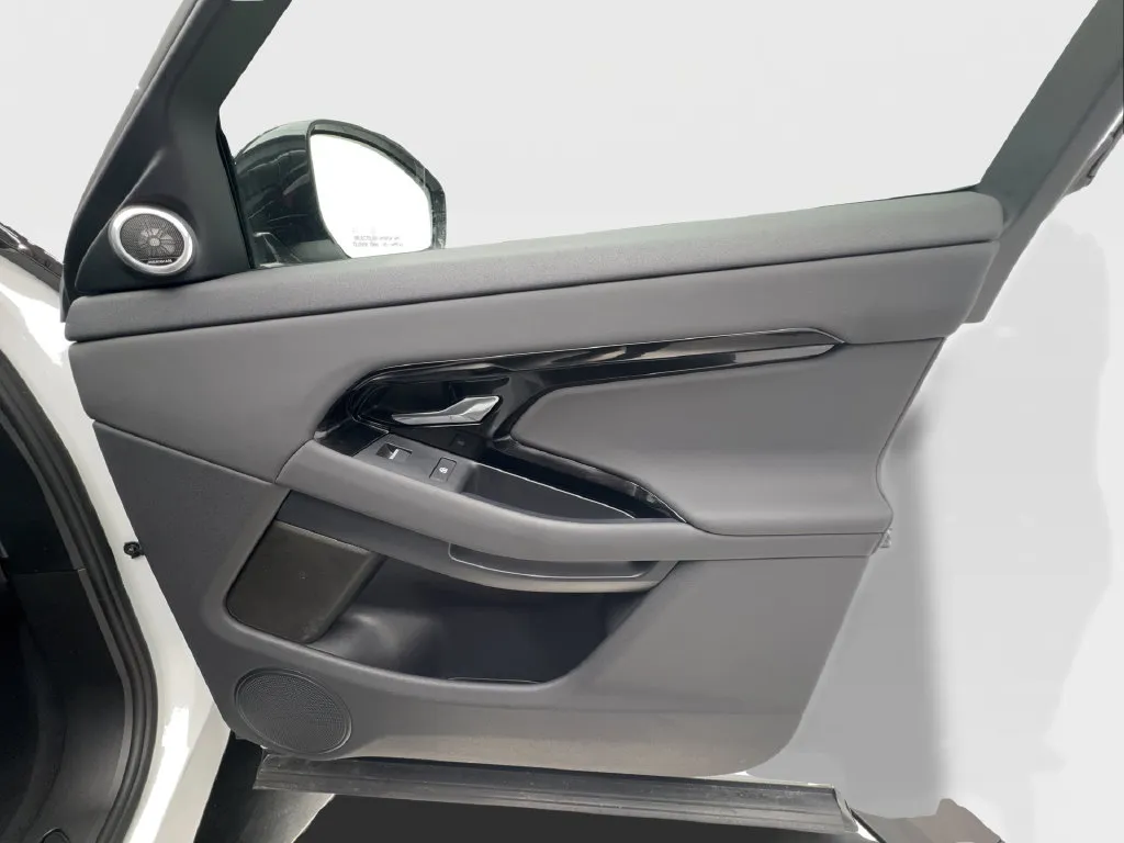 Land Rover Range Rover Evoque photo 39