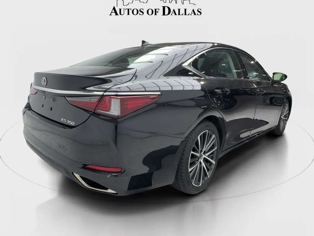 Lexus ES photo 7