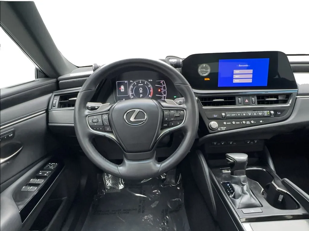 Lexus ES photo 37