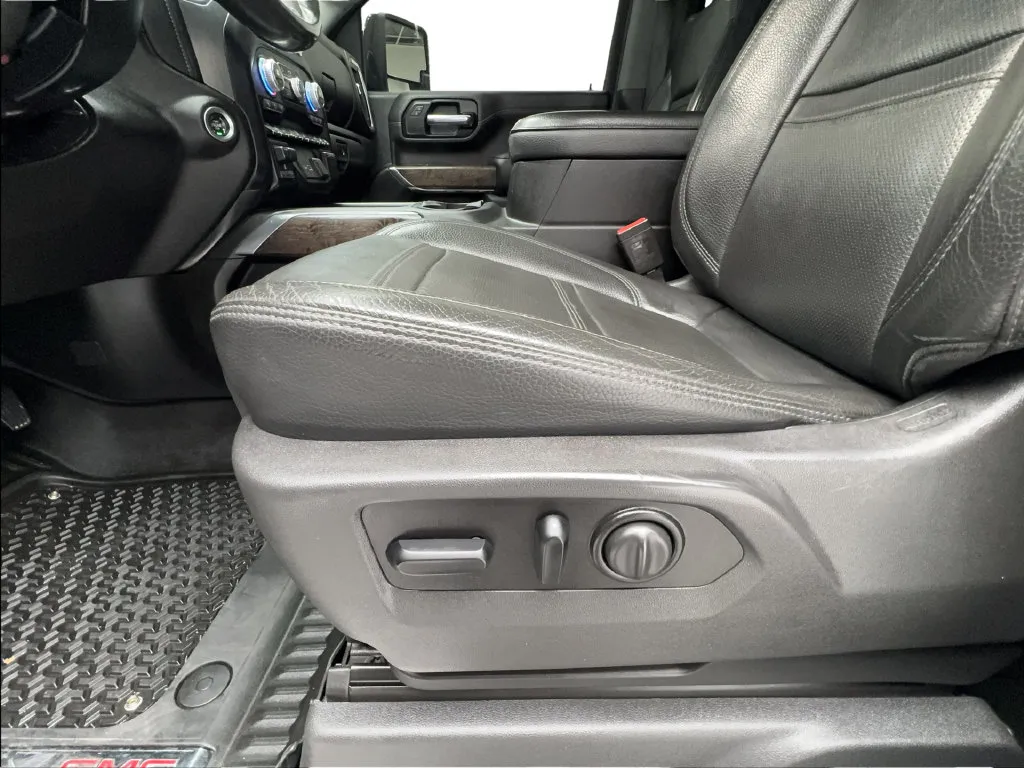 GMC Sierra photo 26