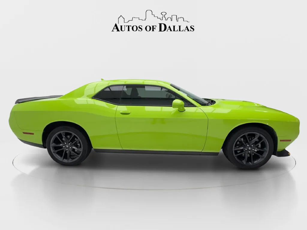 Dodge Challenger photo 7