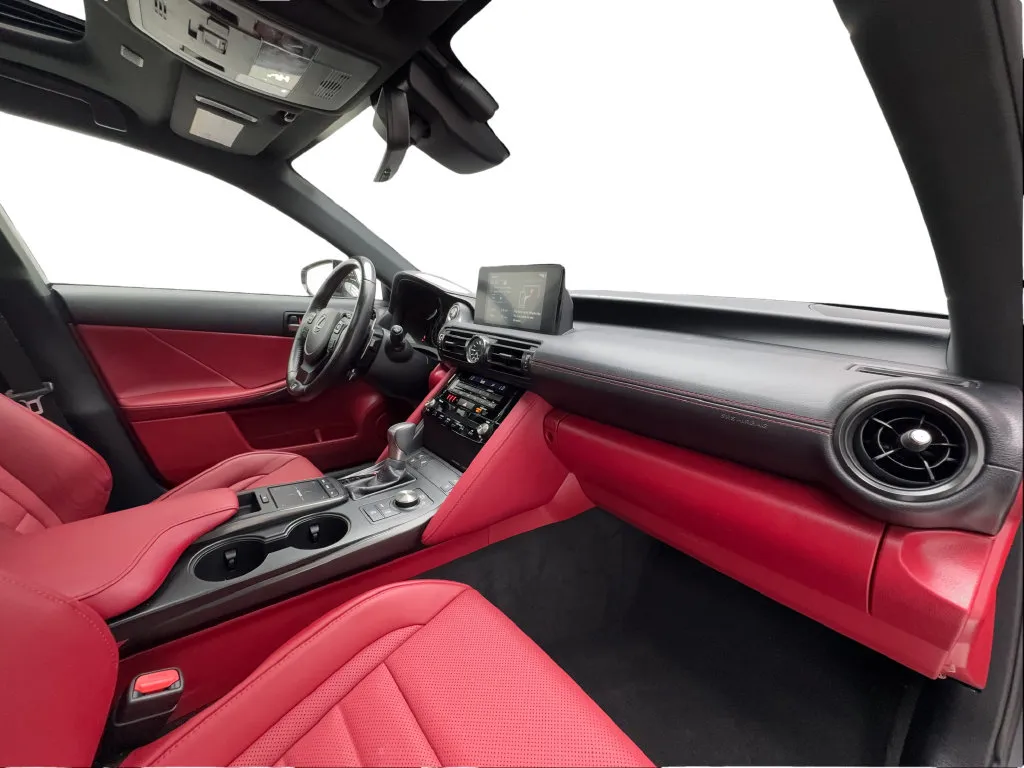 Lexus IS photo 33
