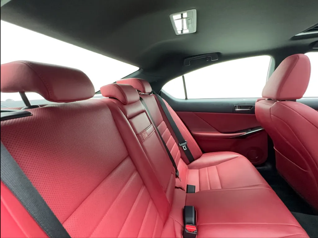 Lexus IS photo 29