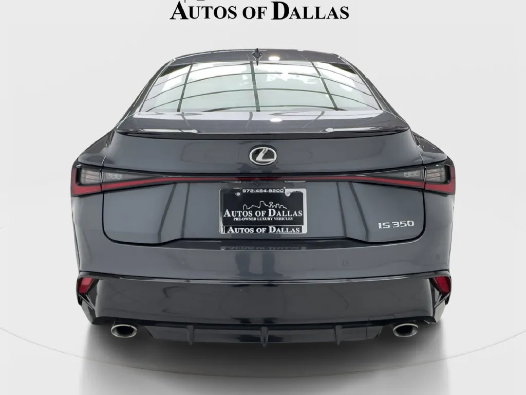 Lexus IS photo 10