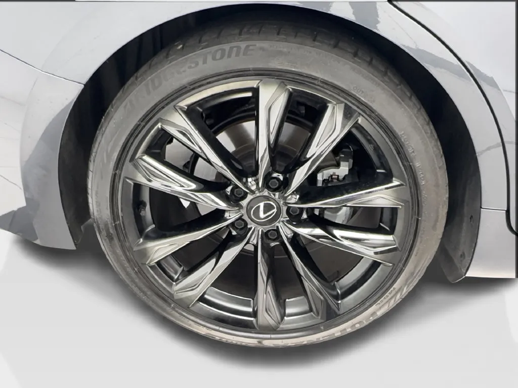 Lexus IS photo 18