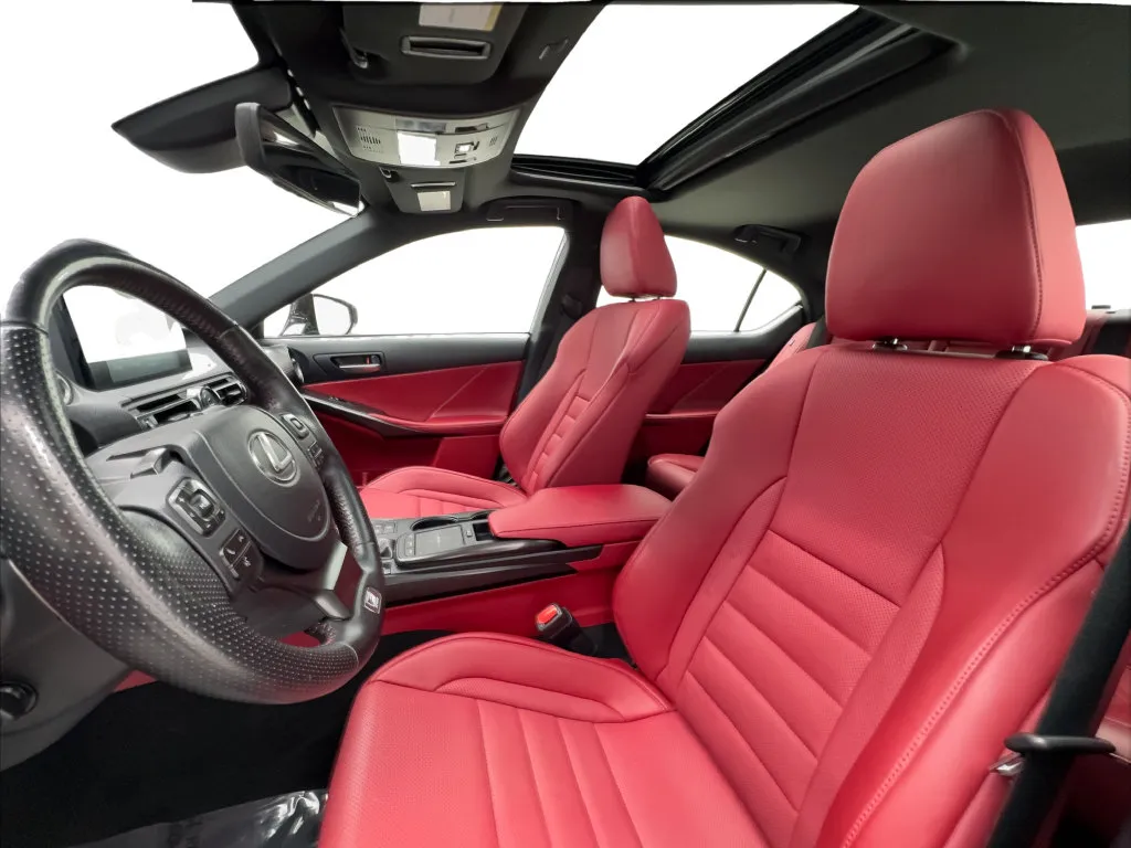 Lexus IS photo 21