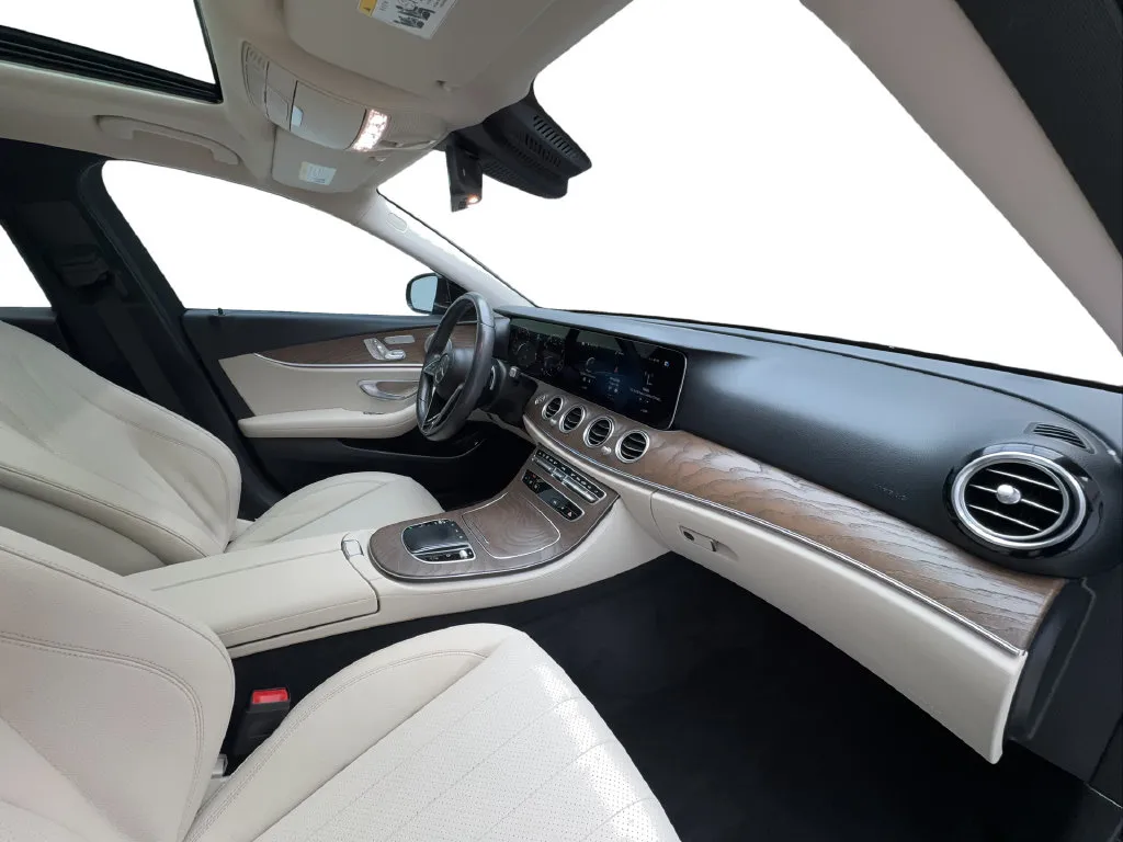 Mercedes-Benz E-Class photo 34
