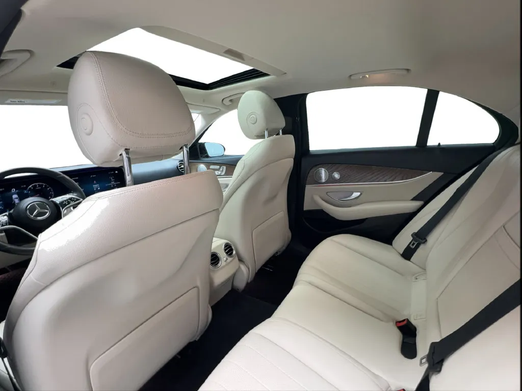 Mercedes-Benz E-Class photo 26