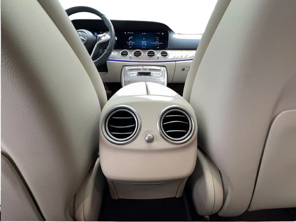 Mercedes-Benz E-Class photo 41