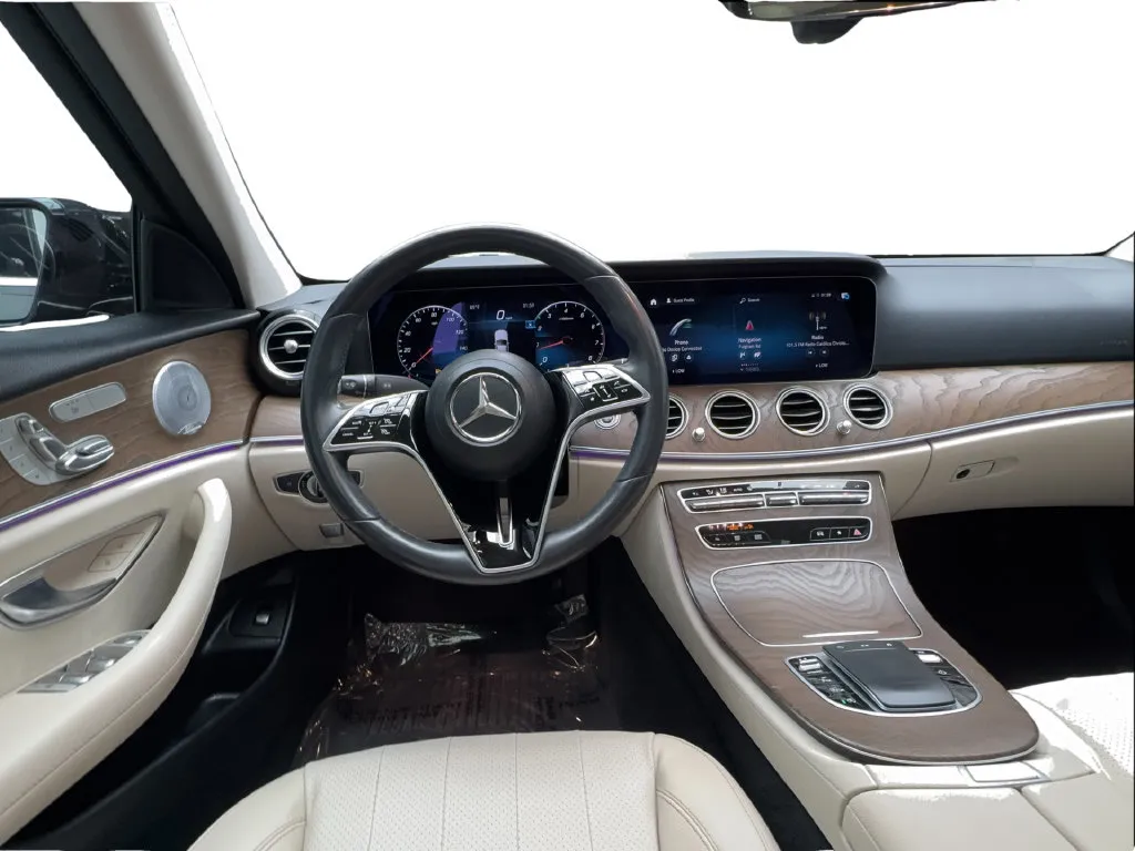Mercedes-Benz E-Class photo 37
