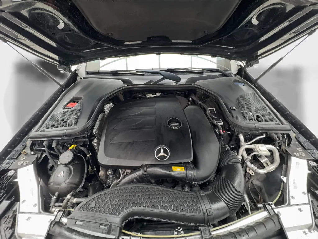 Mercedes-Benz E-Class photo 20