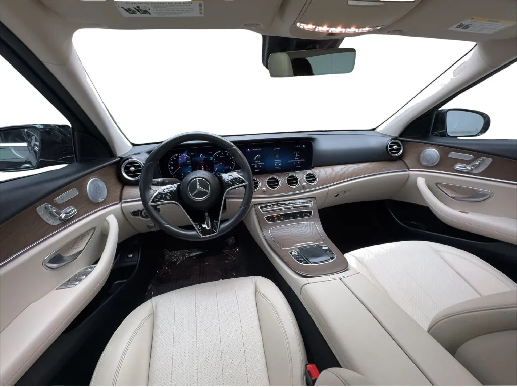 Mercedes-Benz E-Class photo 36