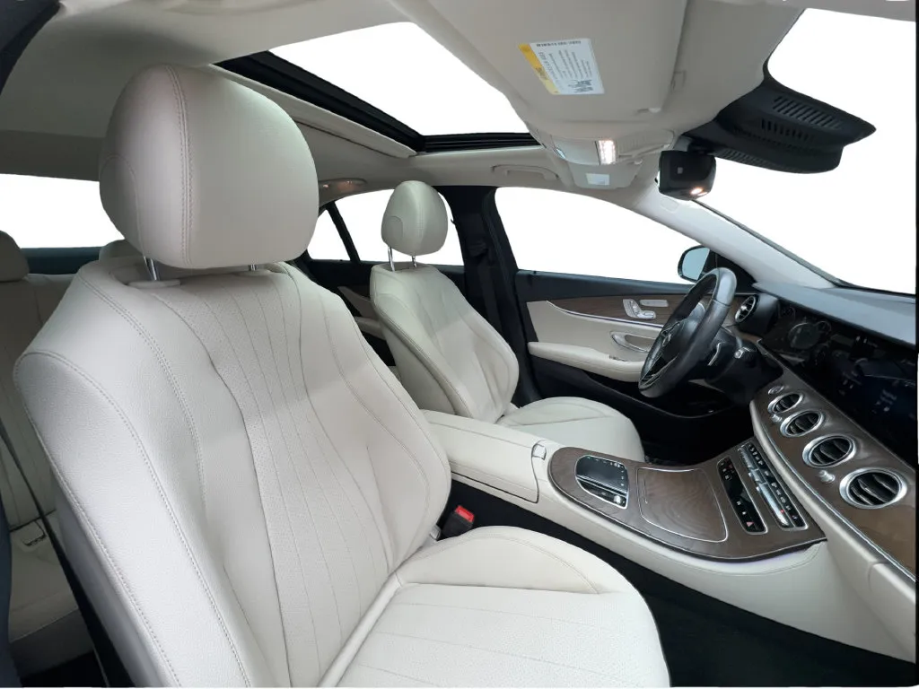 Mercedes-Benz E-Class photo 33