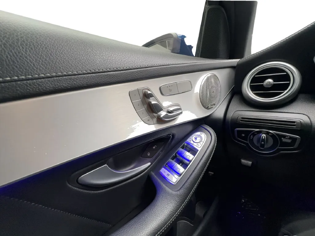 Mercedes-Benz GLC photo 47