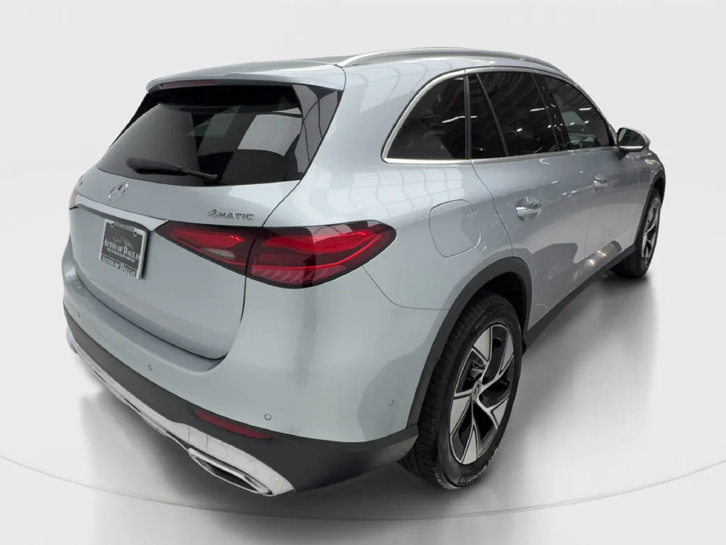Mercedes-Benz GLC photo 8